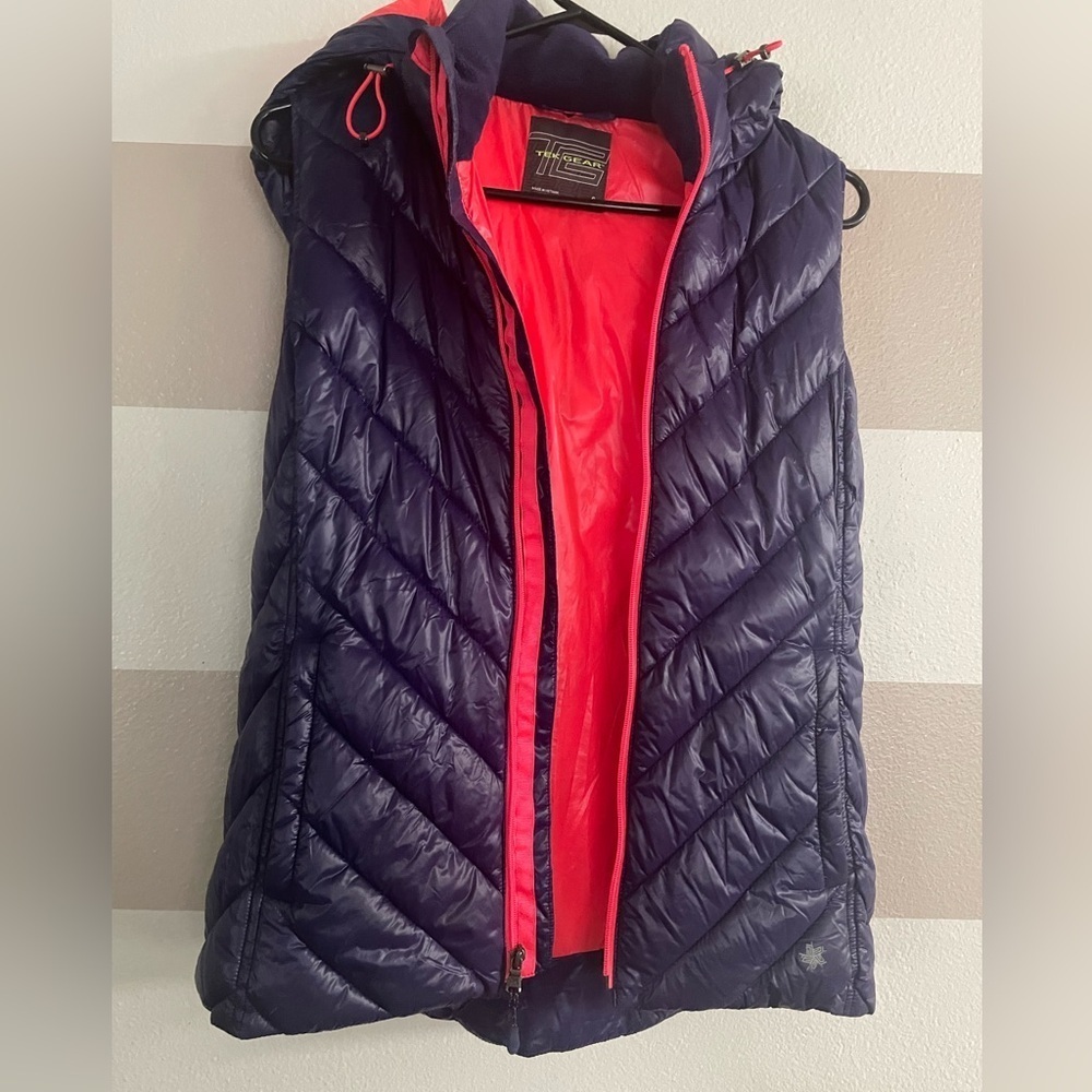 Tek Gear Red Puffer Vest - Picture 6 of 11